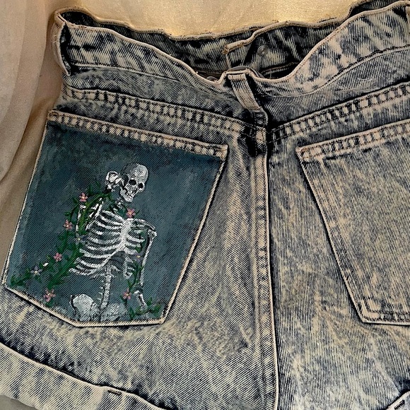 Hand Painted American Apparel Shorts - Picture 3 of 3